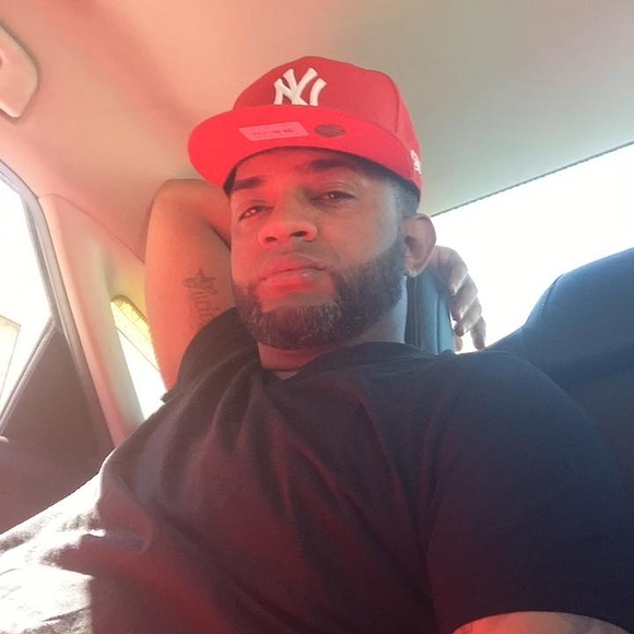 Meet your Posher, Carlos - Picture 1 of 1